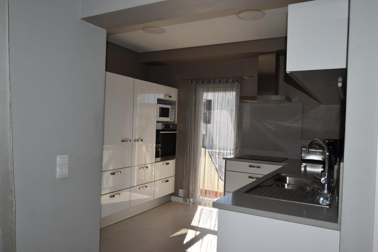 Hotel Family House à Lagos Extérieur photo