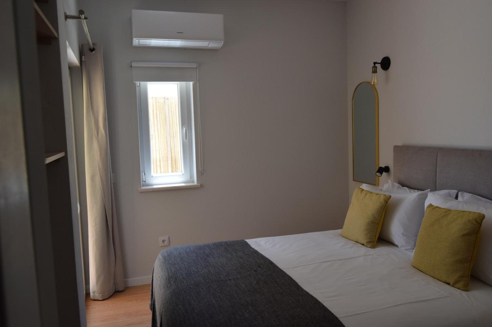 Hotel Family House à Lagos Extérieur photo