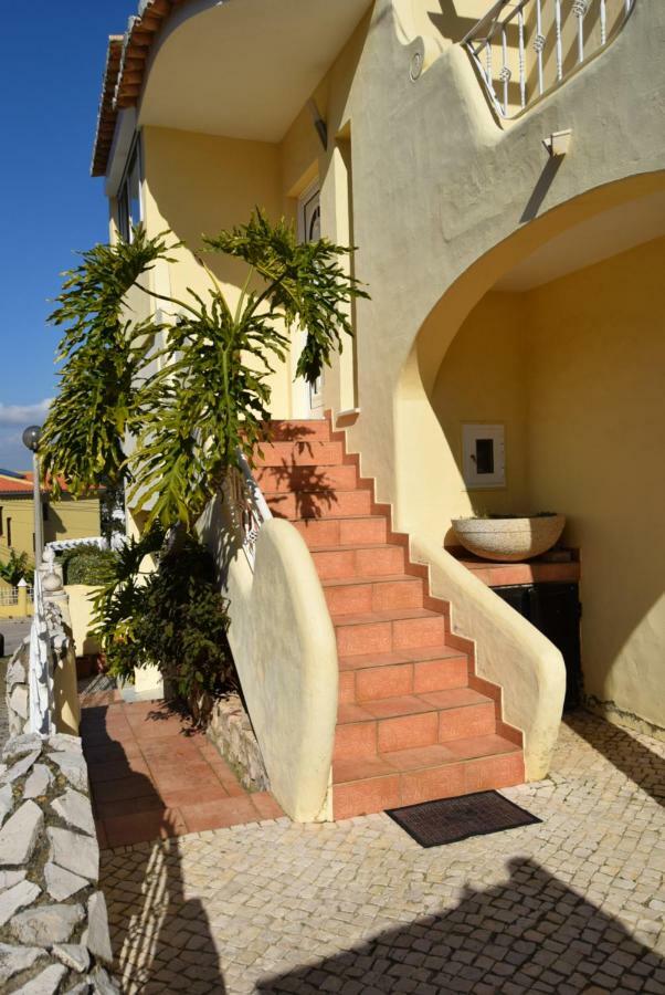 Hotel Family House à Lagos Extérieur photo
